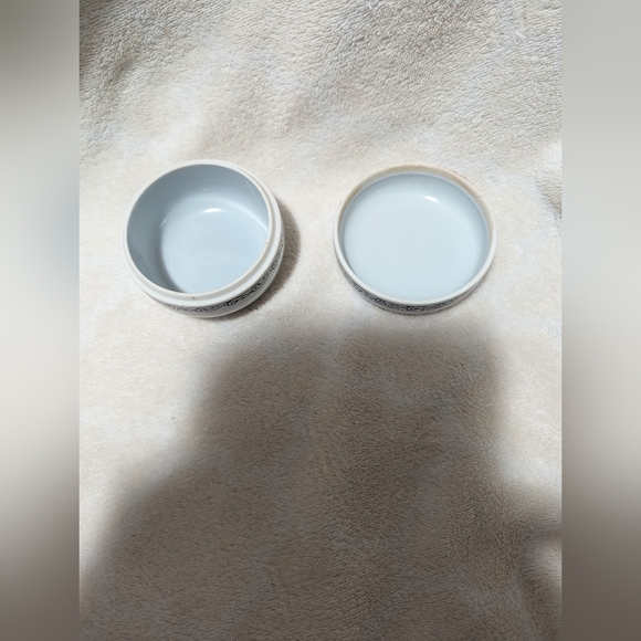 3/$30. Estee Lauder Cinnabar Fragrance Candle Porcelain container. Trinket Box - Picture 2 of 3